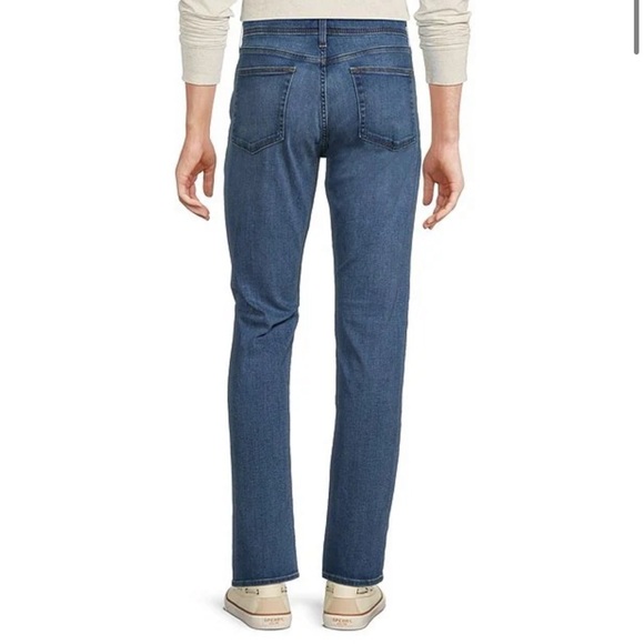 Cremieux Premium Denim Relaxed Straight Fit Jeans Size 34/32 - Picture 2 of 10